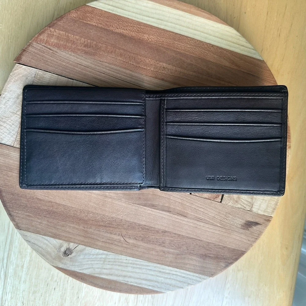 Vintage UMi Designs Genuine Leather Wallet Bi-Fold 4 Inch Card‎ Slots Brown NWOT